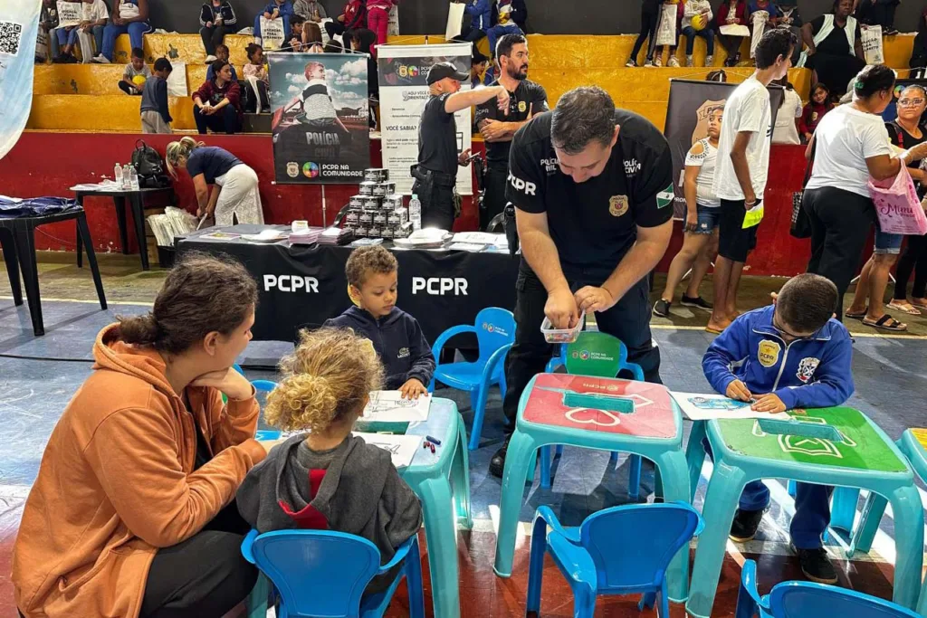 População de Matinhos e Maringá vai receber serviços do PCPR na Comunidade 3 PCPR na Comunidade