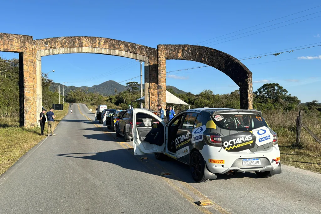 37° Rally da Graciosa atrai mais de 6 mil turistas ao Paraná 11 Rally da Graciosa atrai mais de 6 mil turistas a Morretes e Antonina