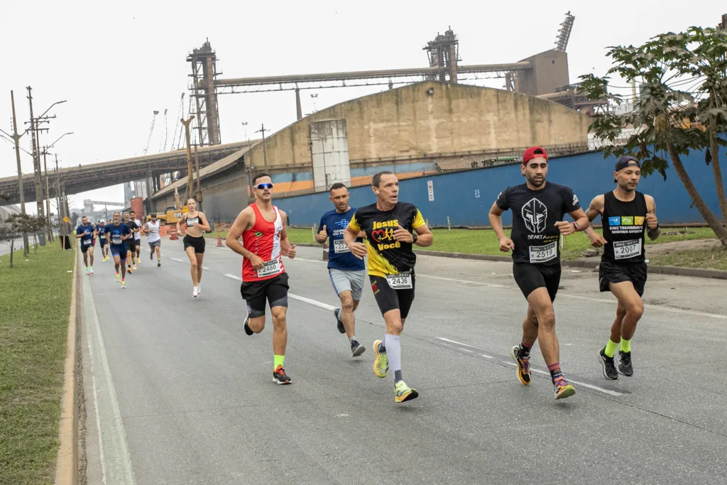 Corrida do Porto de Paranaguá 2024 reúne número superior a 1.700 participantes