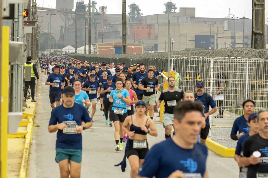 Corrida do Porto de Paranaguá 2024 reúne número superior a 1.700 participantes