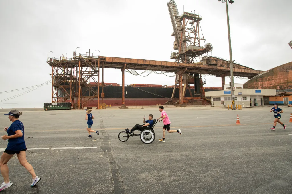 Corrida do Porto de Paranaguá 2024 reúne número superior a 1.700 participantes