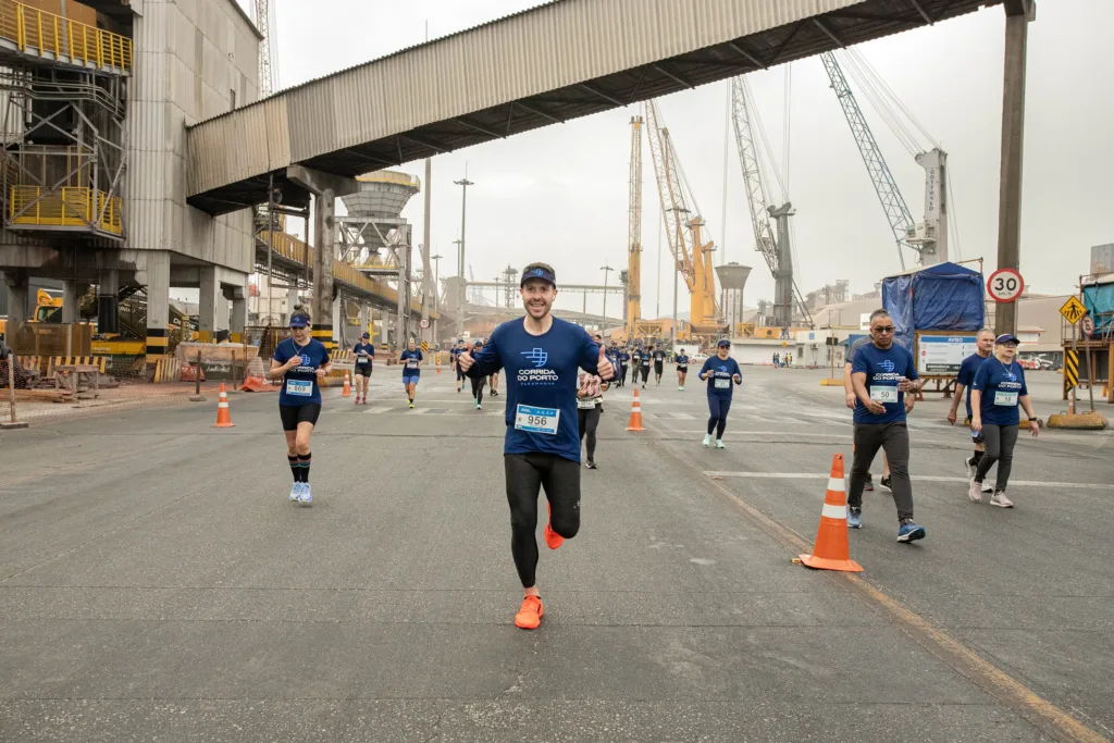 Corrida do Porto de Paranaguá 2024 reúne número superior a 1.700 participantes