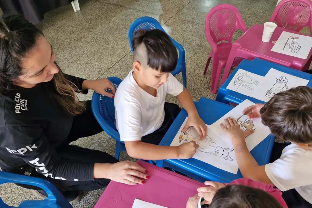 População de Matinhos e Maringá vai receber serviços do PCPR na Comunidade 4 PCPR na Comunidade