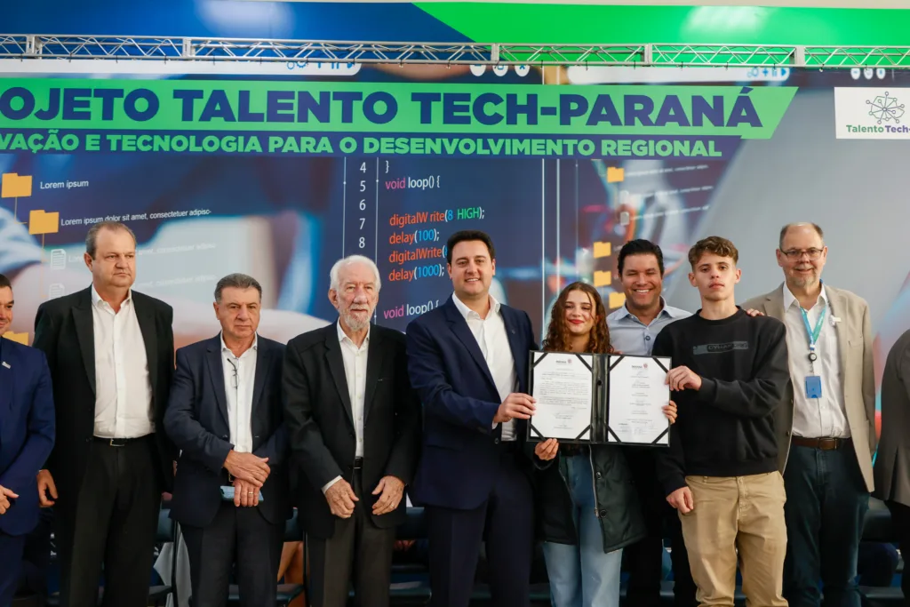 Governador lança projeto Talento Tech-PR para formação tecnológica de 3 mil alunos em 50 cidades