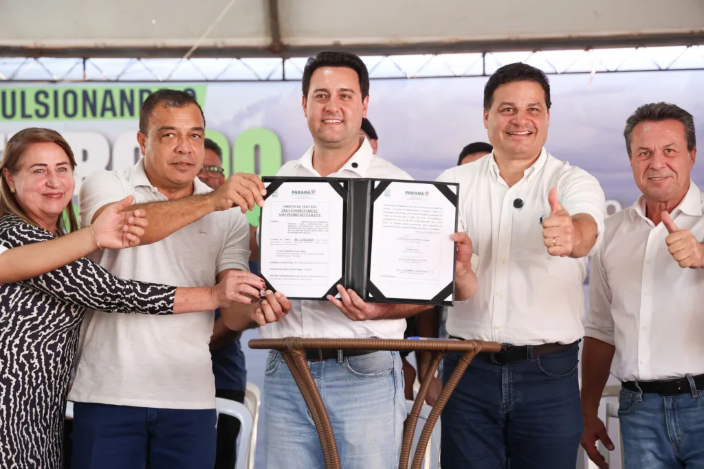 Ratinho Junior anuncia pavimentação da área urbana de Marilena até o Porto Maringá 7 whatsapp image 2024 06 21 at 18.37.19