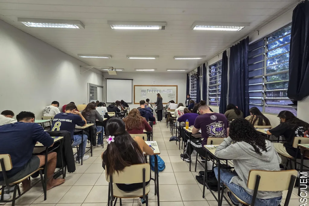Vestibular de Inverno 2024 da UEM registra menor abstenção dos últimos 15 anos 2 2024 07 14 vestibular inverno 2024 40 de 48