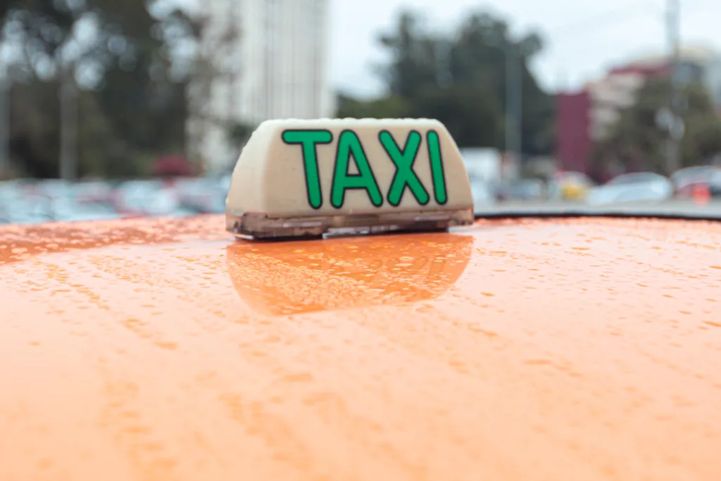 Governo do Paraná abre linha de crédito com juros subsidiados para taxistas renovarem frota 10 20240730 agb fomento taxi