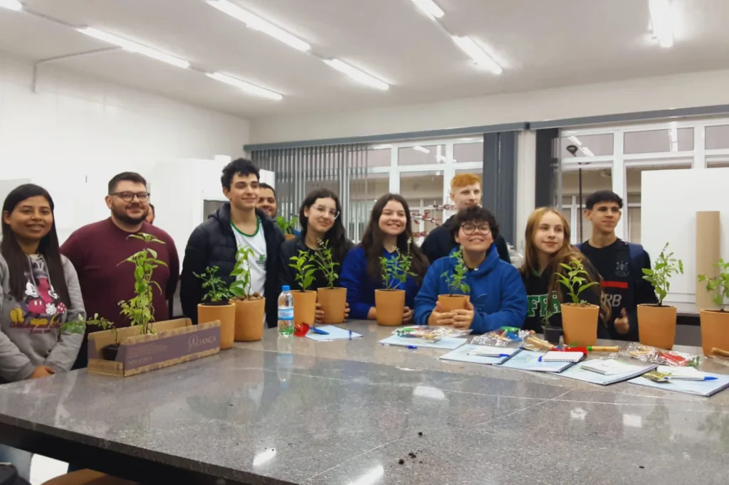 Sanepar oferta cursos sobre plantas alimentícias não convencionais e medicinais 3 240712 sanepar oficina de pancs 2