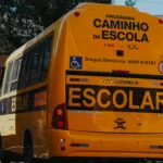 Governo do Paraná entrega novos ônibus escolares que atenderão alunos de cinco municípios