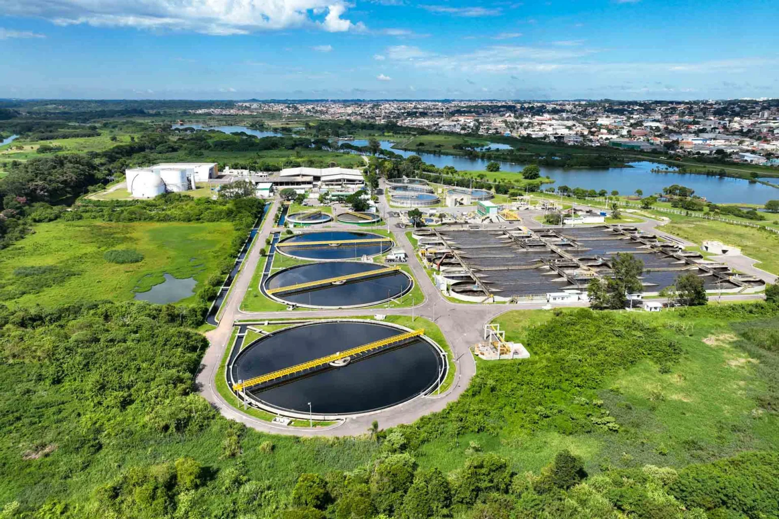 Agepar lança consulta pública para discutir metas de saneamento e universalização da água no Paraná. Envio de sugestões até 17 de junho.