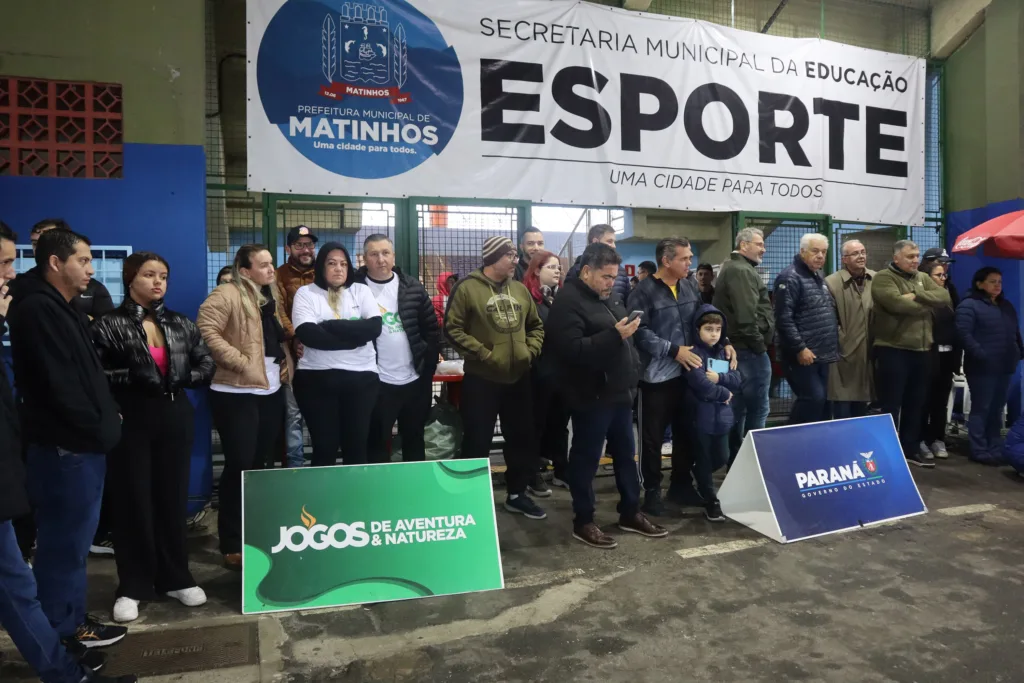 Corrida de Garçons reúne 45 profissionais e leva animação a Matinhos, no Litoral 16 Corrida de Garçons reúne 45 profissionais e leva animação a Matinhos, no Litoral