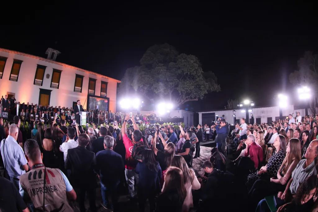 Ratinho Junior recebe a Comenda da Ordem do Mérito de Anhanguera em Goiás 7 Em Goiás, Ratinho Junior recebe a Comenda da Ordem do Mérito de Anhanguera