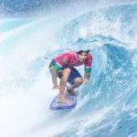 Gabriel Medina foi o campeão do embate de brasileiros por uma vaga nas semifinais do torneio masculino de surfe dos Jogos Olímpicos de Paris (França)