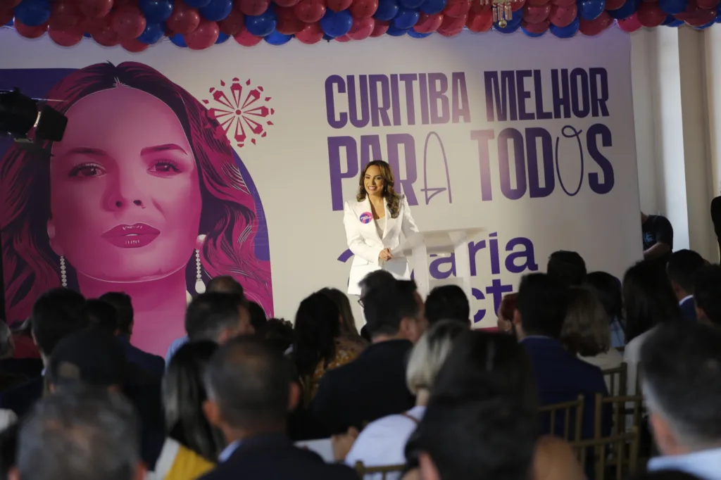 "Curitiba é muito boa, mas pode ser melhor quando for boa para todos", afirma Maria Victoria (PP) em convenção que confirmou a candidatura à prefeitura