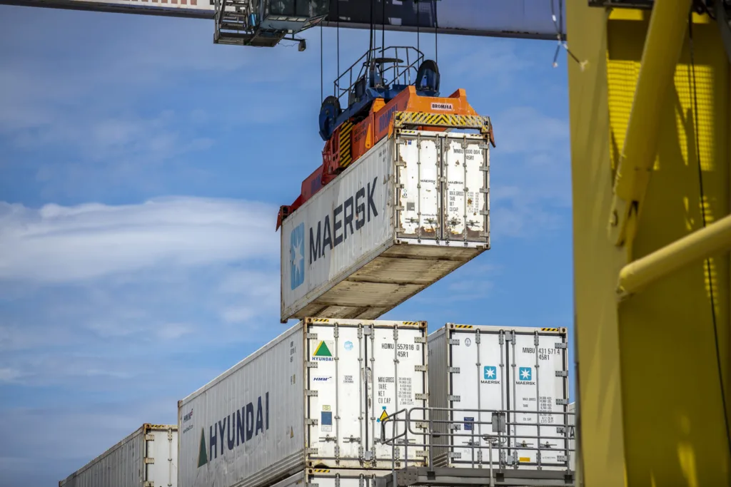 Exportações de soja, açúcar, combustíveis e frango batem recorde no Paraná em 2024 3 img 2824 a