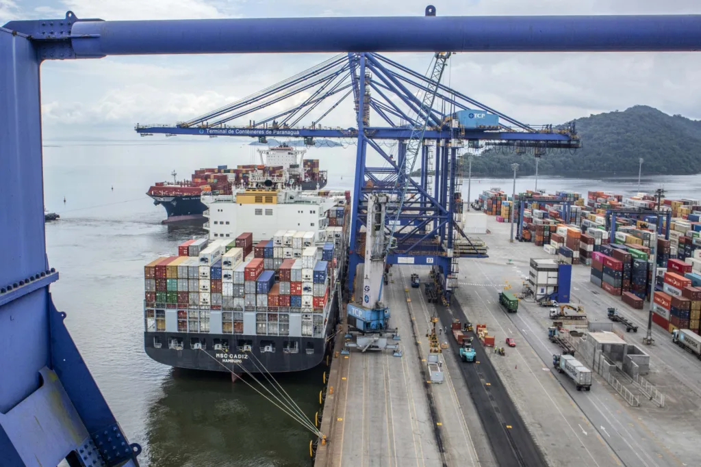 Exportações de soja, açúcar, combustíveis e frango batem recorde no Paraná em 2024 4 img 5476.jpga 0