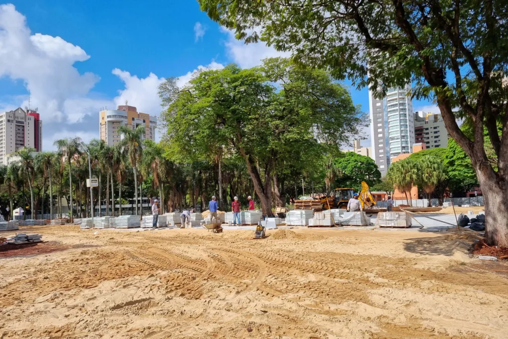Com R$ 48 milhões investidos, obra do Eixo Monumental de Maringá atinge 32% 3 20240916 144033