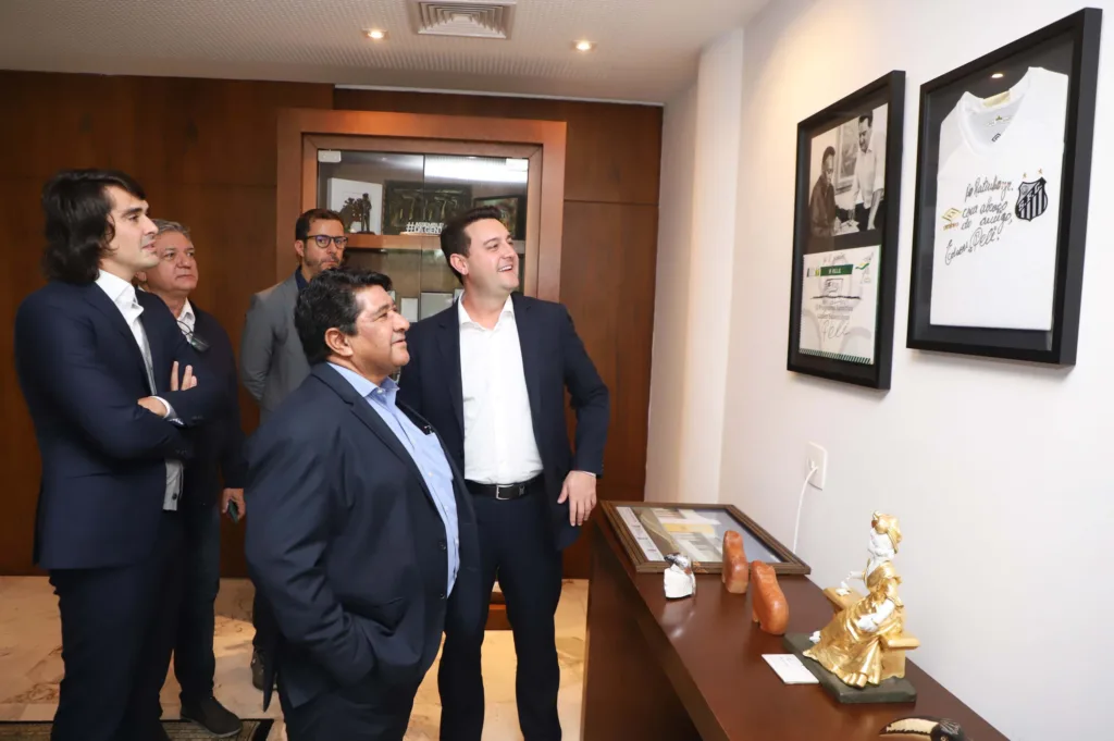 Com segurança reforçada, Ratinho Junior apoia volta da Seleção a Curitiba após duas décadas 11 governador presidente da cbf 05 09 24 197