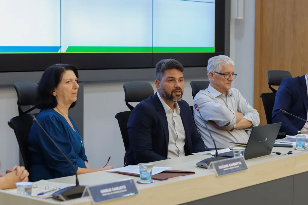 Proposta de Lei Orçamentária prevê aumento de quase 60% nos investimentos em 2025 5 ploa 21