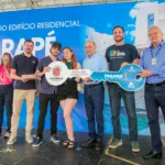 O empreendimento conta com apartamentos de 52 metros quadrados, com dois quartos, sala e cozinha integradas e sacada (Crédito: Rafael Macri / PMM)