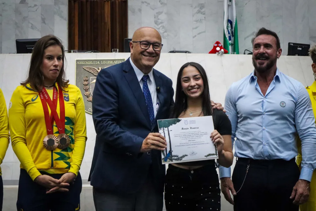 Paranaenses que participaram dos Jogos de Paris são homenageados na Assembleia 2 img 1310 1
