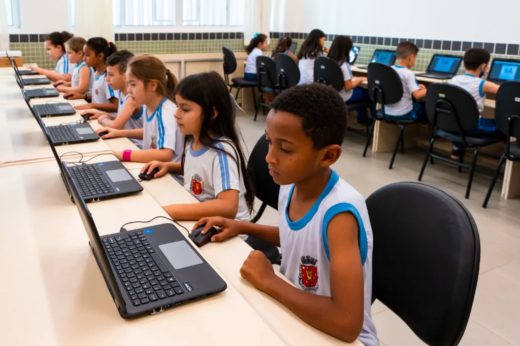 Com a melhor educação pública, Maringá é destaque em valorização dos professores e ensino inovador 6 029da0e3 68af 4183 83e4 eb6c3ac8ecd9