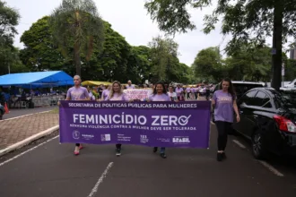 Caminhada pelo Feminicídio Zero: prefeitura mobiliza comunidade pelo fim da violência contra a mulher