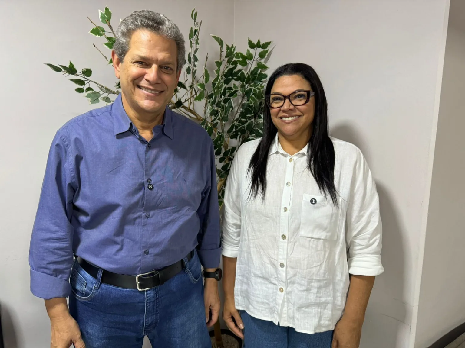 Silvio Barros (Progressistas) e Coronel Audilene que será coordenadora do Procon de Maringá a partir de 2025