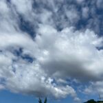 Nuvens no céu, jardim Alvorada em Maringá PR