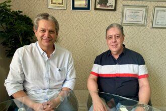 O prefeito eleito de Maringá, Silvio Barros (Progressistas), anunciou na tarde desta quinta-feira (14) Carlos Augusto Ferreira como Secretário Municipal da Fazenda a partir de janeiro de 2025.