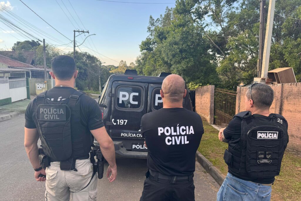 Polícia Civil do Paraná desmonta esquema para produção de maconha 3 whatsapp image 2024 11 12 at 09.10.55