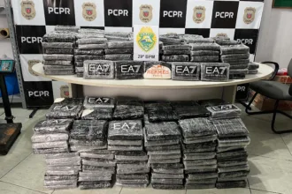 veículo abandonado com meia tonelada de cocaína