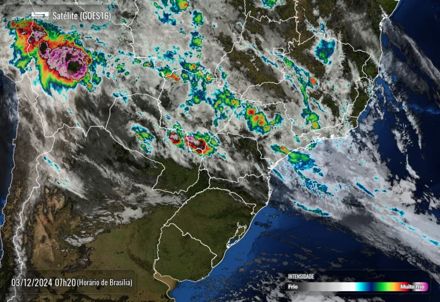 Mapa, nuvens e chuva no Paraná