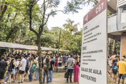 Mais de 7,1 mil candidatos fizeram a prova do Vestibular de Verão 2024 da UEM Foto: UEM