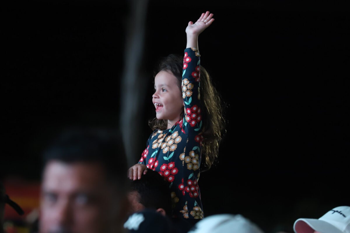 Sertanejo Loubet leva 19 mil pessoas à Arena Verão Maior de Pontal do Paraná 8 20250111 agb loubet verao maior 16