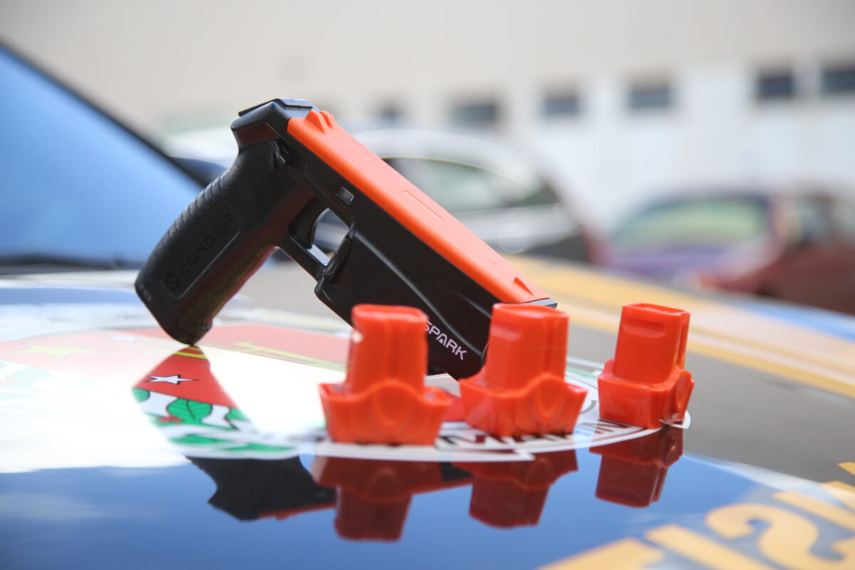 Arma de choque: Prefeitura implementa uso de equipamentos não letais por agentes de trânsito 2 Arma de choque 2
