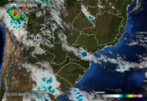 Domingo tem previsão de chuva e temporais no Paraná