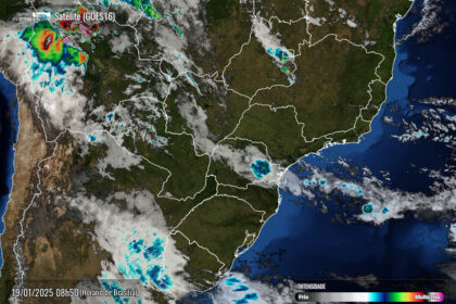 Domingo tem previsão de chuva e temporais no Paraná
