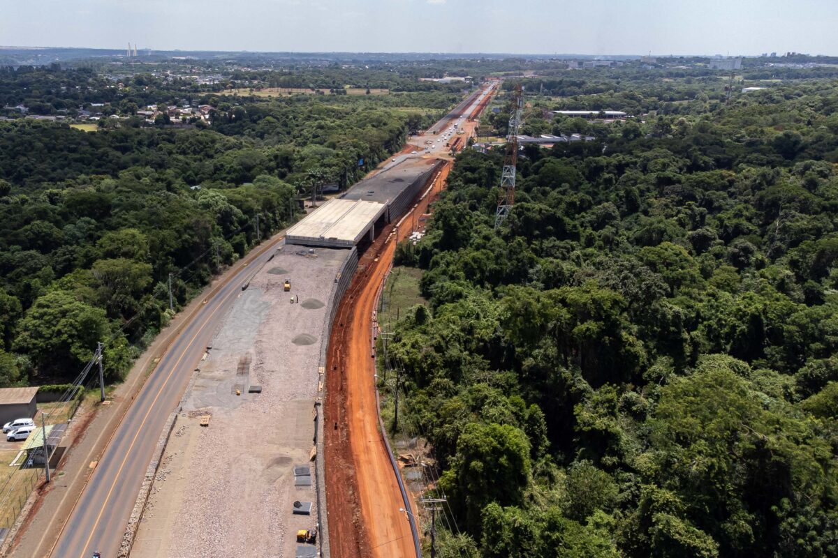 Duplicação da Rodovia das Cataratas chega a 42,4% com serviços em todo o trecho 18 avenida cataratas foz foto rdziura 0085 0
