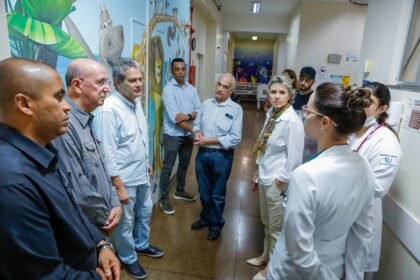 Participaram da visita, o prefeito, Silvio Barros, a vice-prefeita, Sandra Jacovós, o secretário de Saúde, Antônio Carlos Nardi, o secretário de Obras Públicas, Arthur Tunes, e o diretor do Hospital Municipal, Rodrigo Coelho (Crédito: Ricardo Lopes/ PMM)