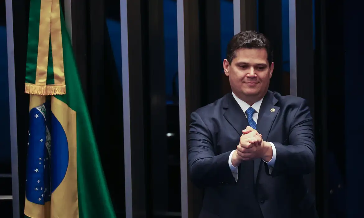 Davi Alcolumbre é eleito presidente do Senado