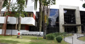 Fachada da Câmara de Maringá.