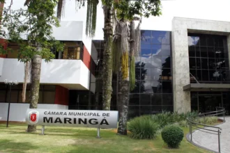 Fachada da Câmara de Maringá.