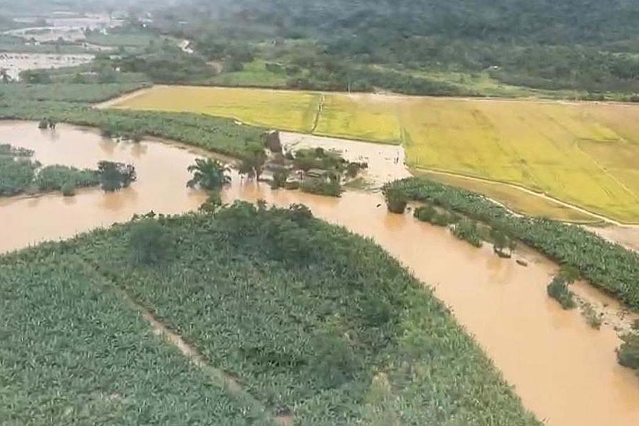 Fortes chuvas no Litoral