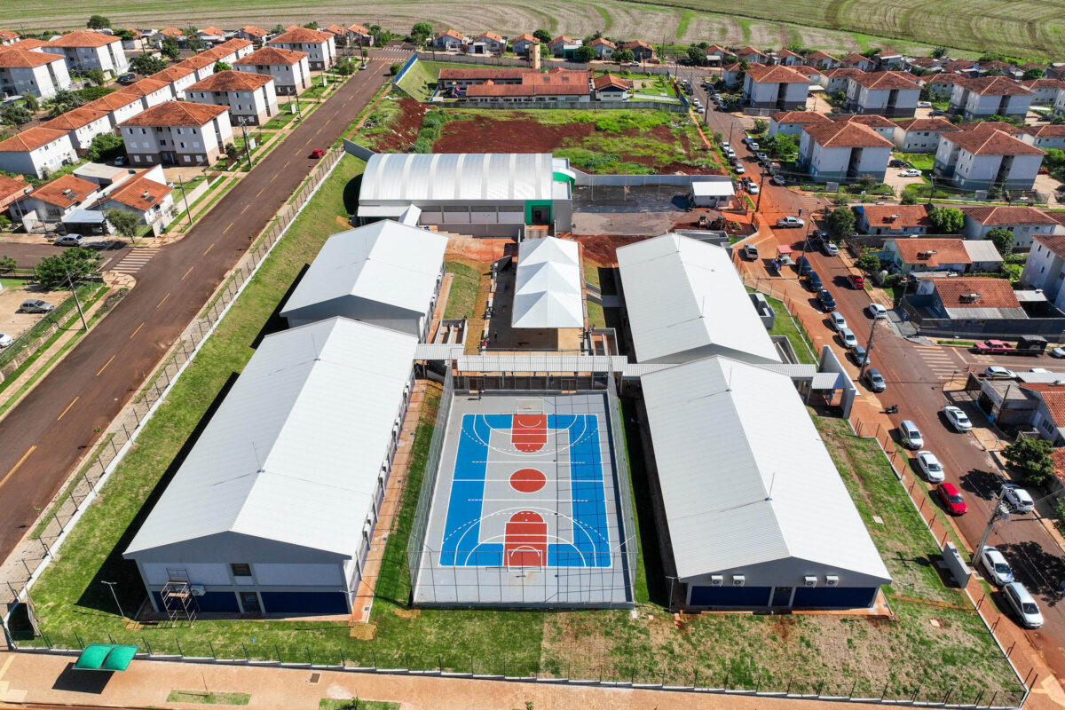 Estado inaugura escola para 3 mil alunos; investimento de R$ 13,5 milhões 2 Estado inaugura escola para 3 mil alunos; investimento de R$ 13,5 milhões