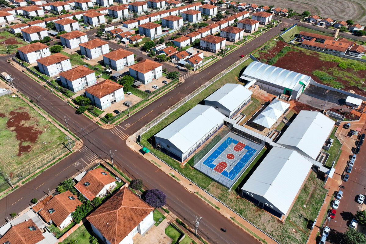 Estado inaugura escola para 3 mil alunos; investimento de R$ 13,5 milhões 3 Estado inaugura escola para 3 mil alunos; investimento de R$ 13,5 milhões
