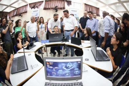 Paraná lança pacote pioneiro de serviços digitais com IA em parceria com o Google