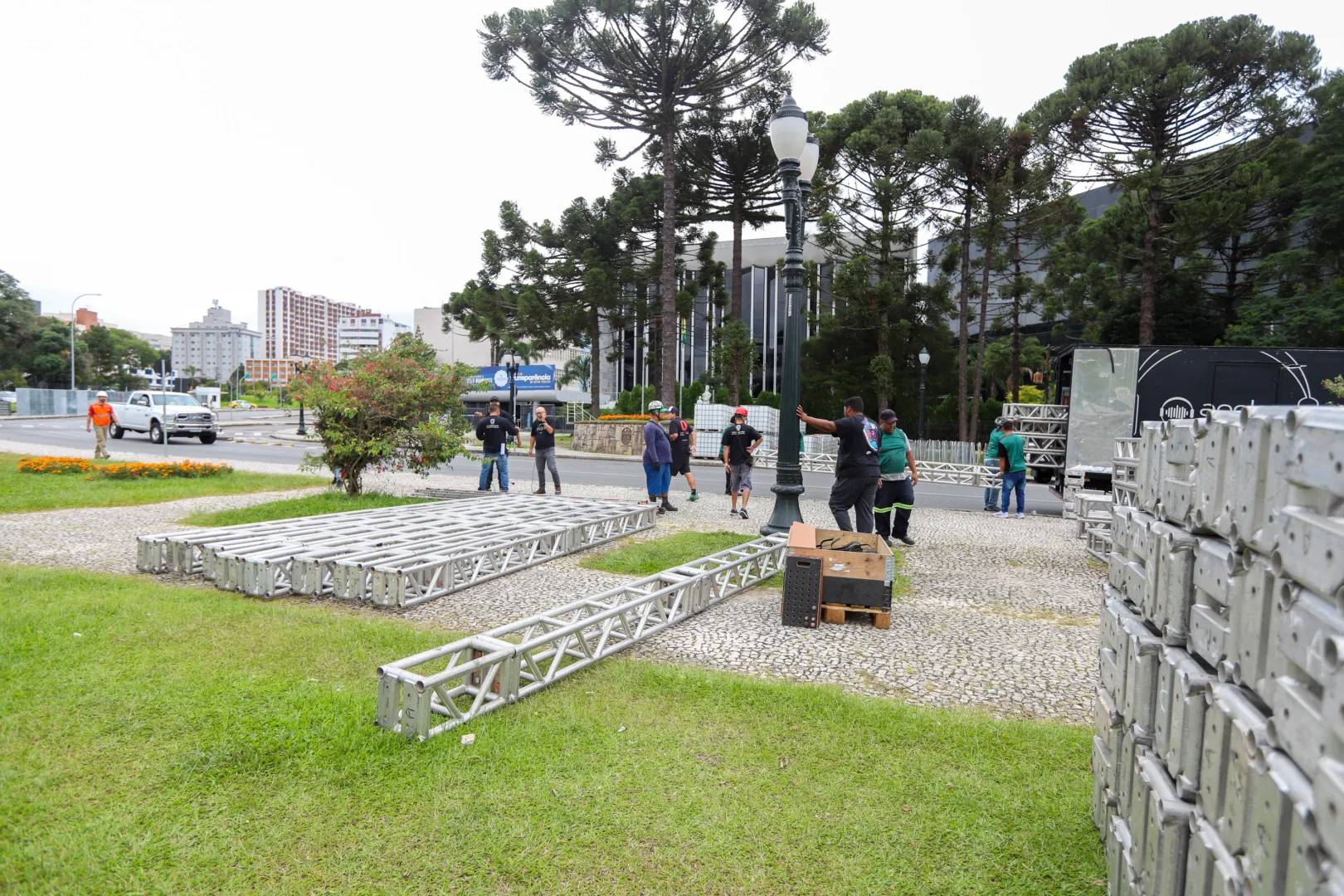 Fórmula 1 e outras modalidades: Red Bull Showrun traz muita adrenalina a Curitiba no sábado 6 20250310 agb estruturas rbr cwb 8