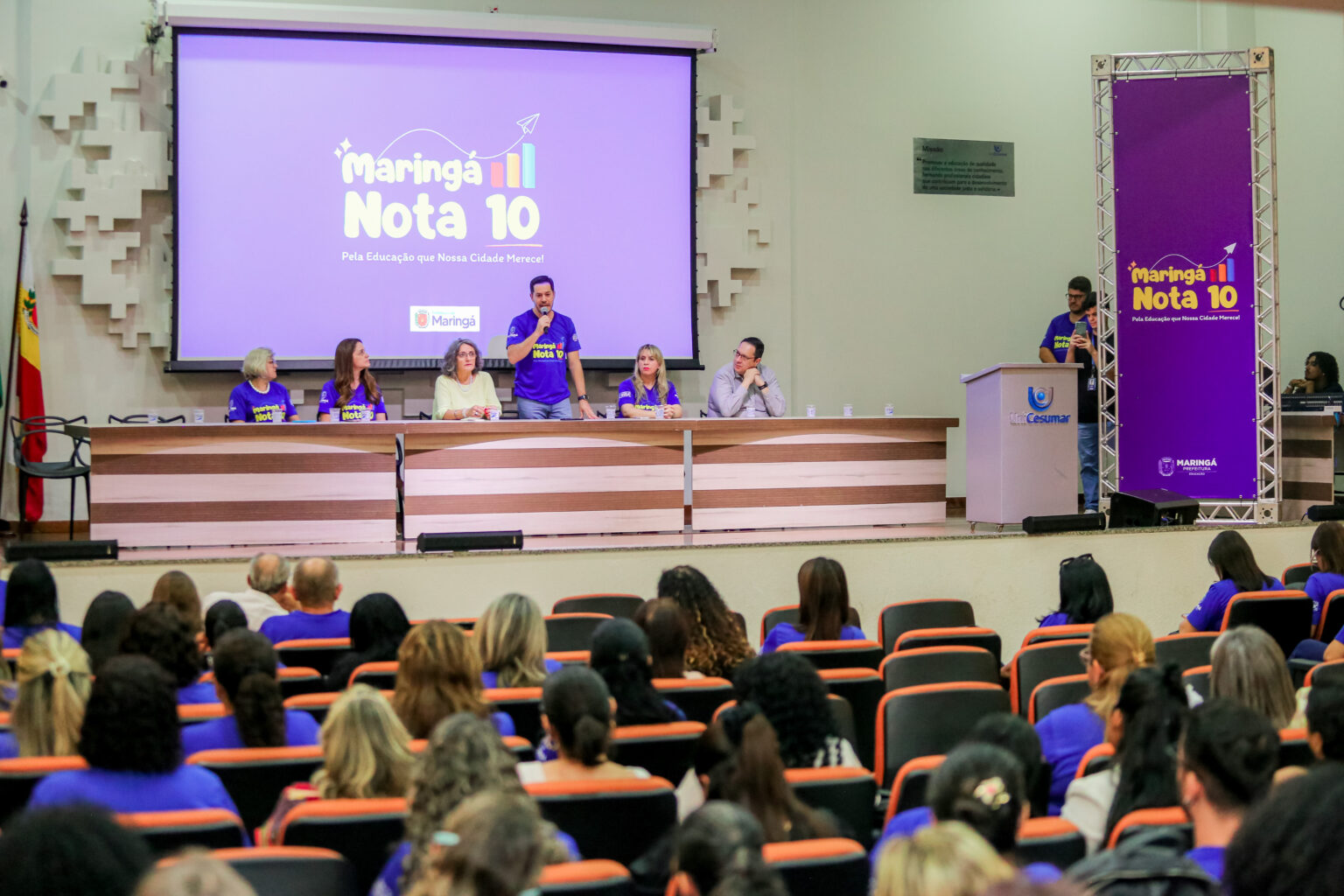 A primeira formação docente para aprimorar práticas pedagógicas ocorreu nesta terça, 18, no Auditório Dona Etelvina, na UniCesumar (Crédito: Rafael Macri / PMM)