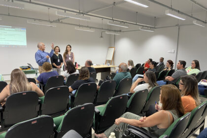Entre os temas discutidos, destacam-se o plano de atenção às pessoas com deficiência e a regulamentação do Tratamento Fora de Domicílio (Crédito: Keila Marques/PMM)